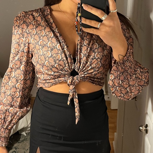 Zara Crop Top - Picture 2 of 4